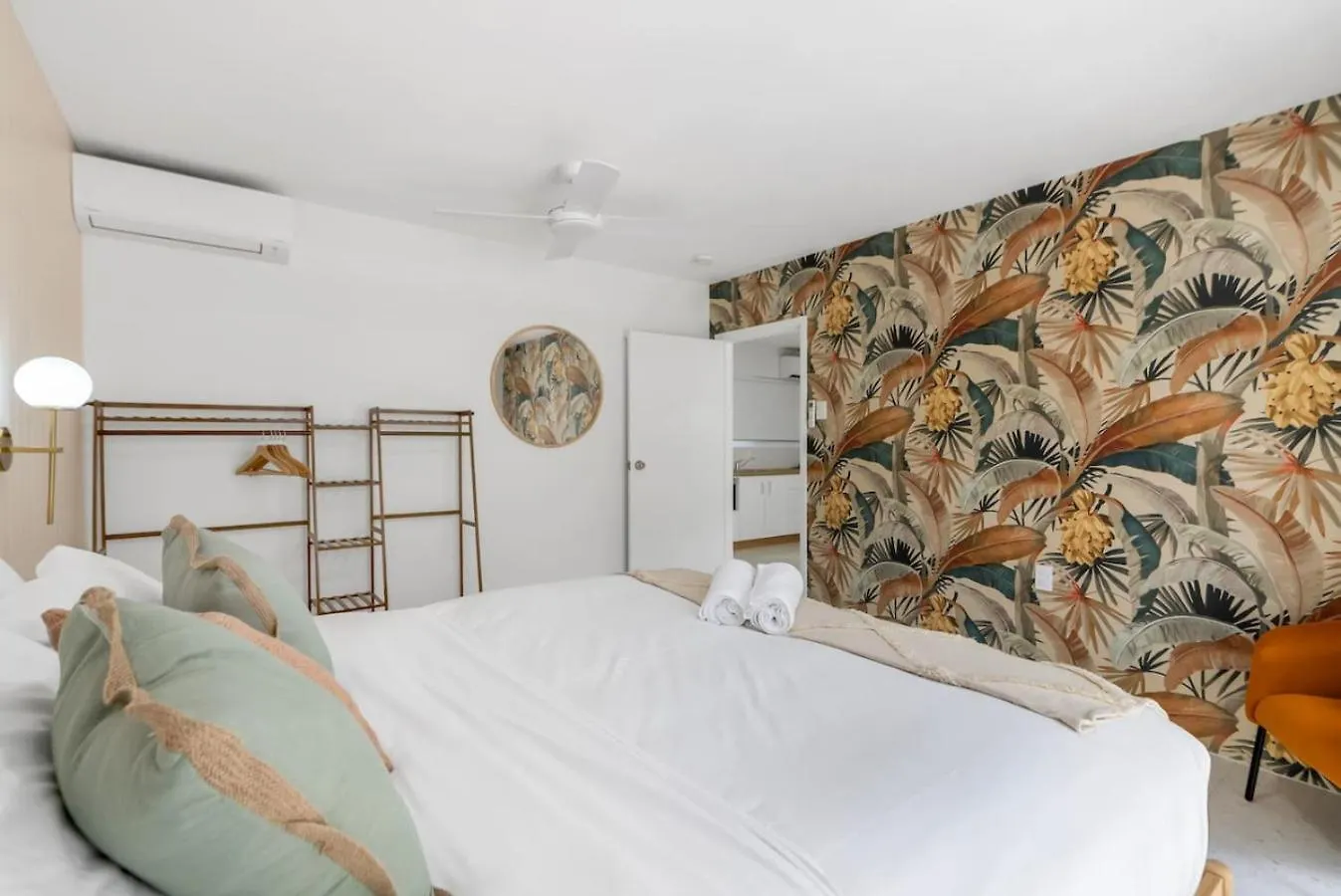 Tropicana Boutique Hotel - 3 Cairns 0*,